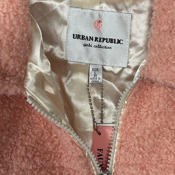 Urban Republic Faux Fur Fleece Sherpa Girls Pink Zip Front Jacket Large 14 - Picture 2 of 5